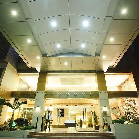 Big 8 Corporate Hotel Tagum Екстер'єр фото