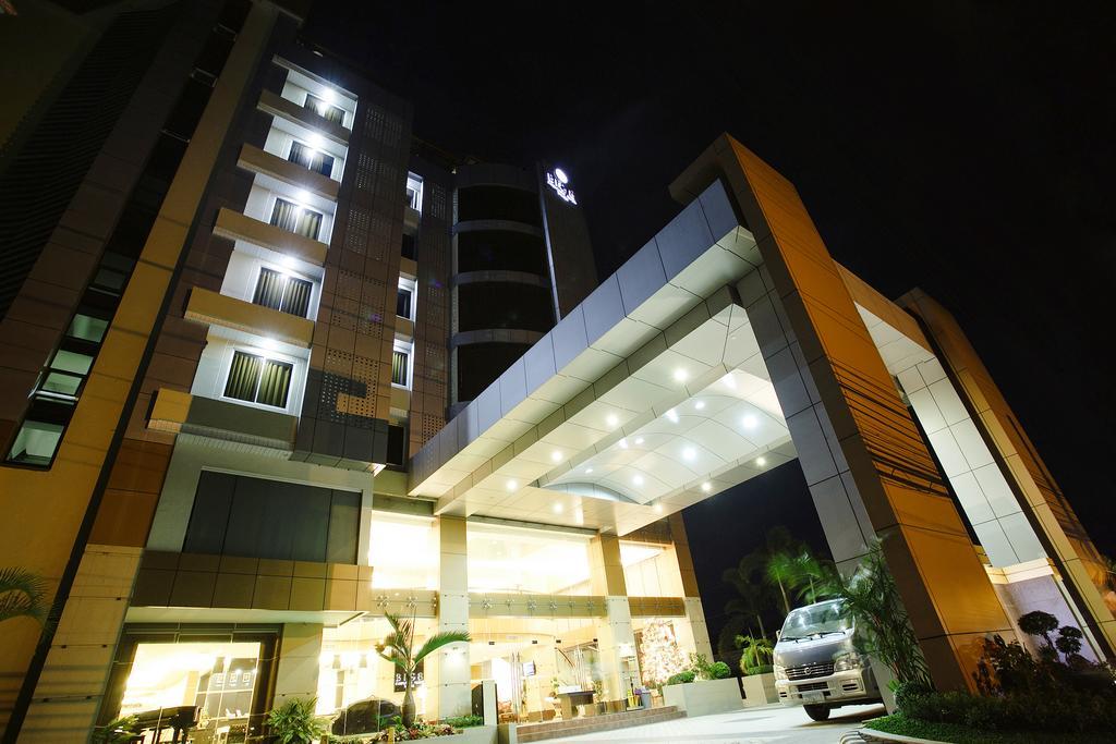 Big 8 Corporate Hotel Tagum Екстер'єр фото