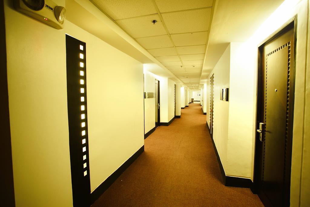 Big 8 Corporate Hotel Tagum Екстер'єр фото