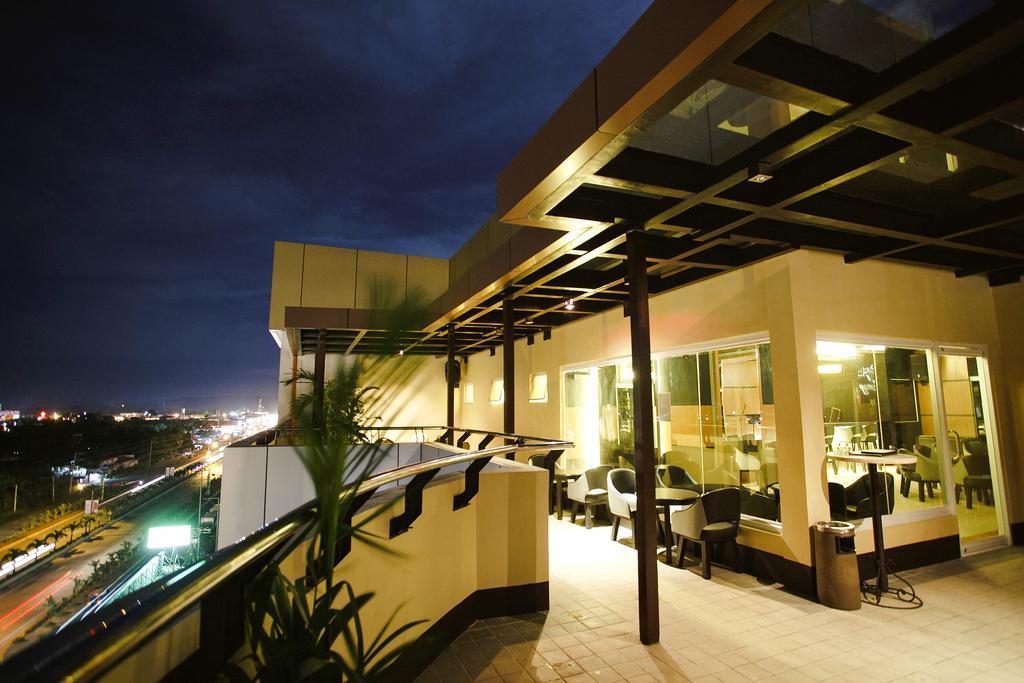 Big 8 Corporate Hotel Tagum Екстер'єр фото