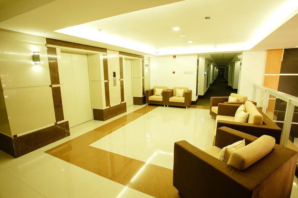Big 8 Corporate Hotel Tagum Екстер'єр фото