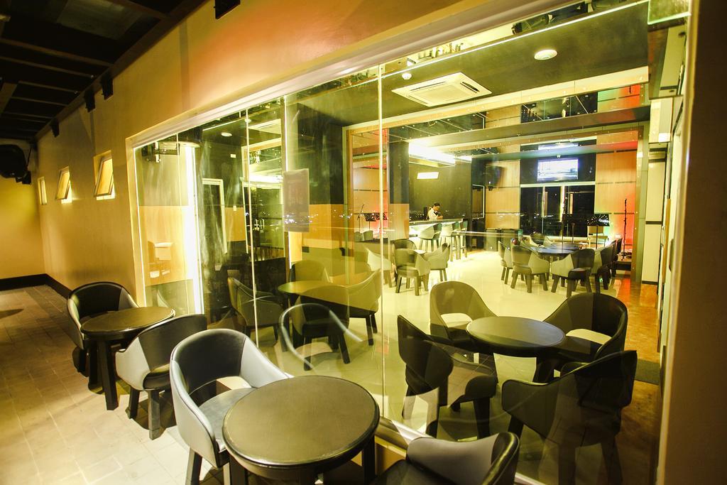 Big 8 Corporate Hotel Tagum Екстер'єр фото