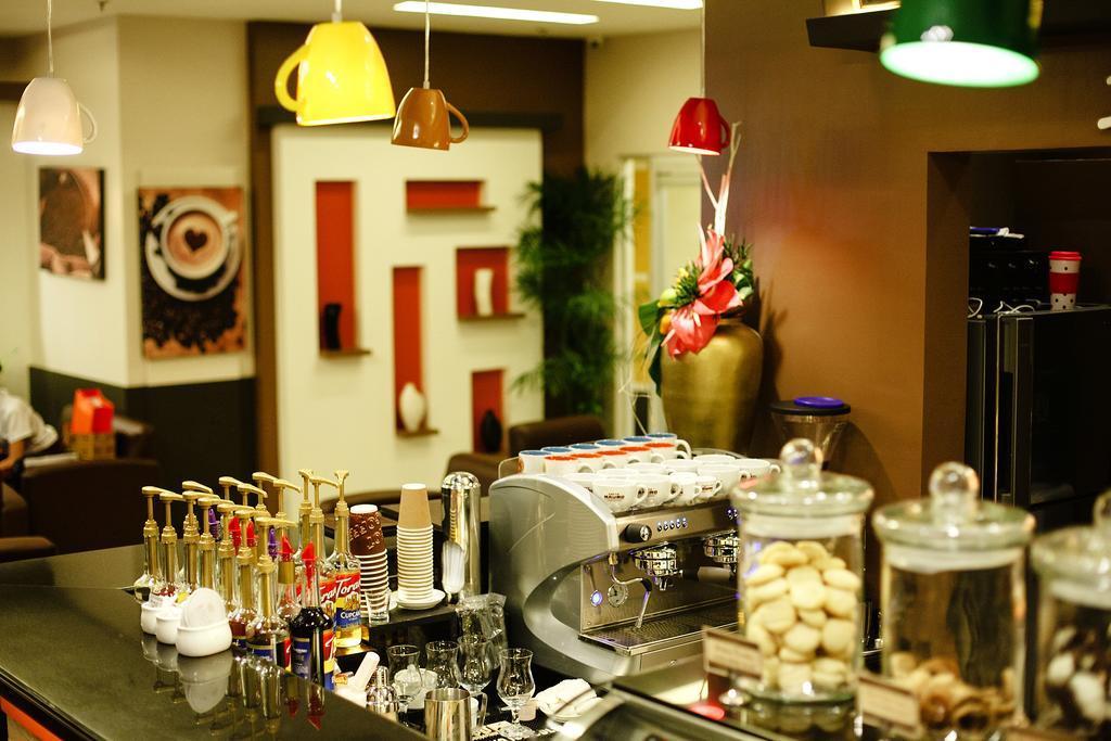 Big 8 Corporate Hotel Tagum Екстер'єр фото