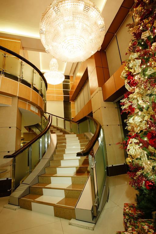 Big 8 Corporate Hotel Tagum Екстер'єр фото