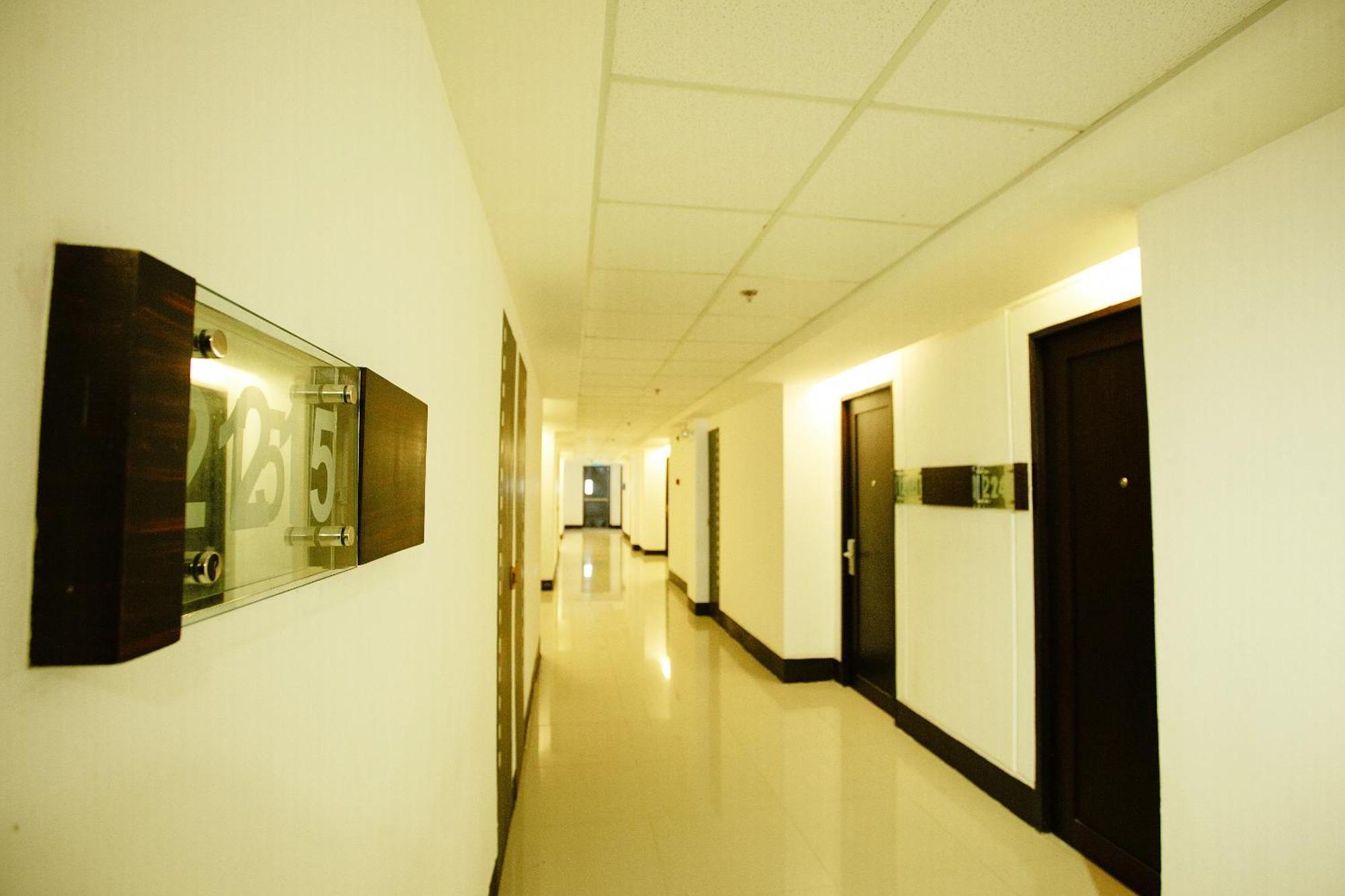 Big 8 Corporate Hotel Tagum Екстер'єр фото
