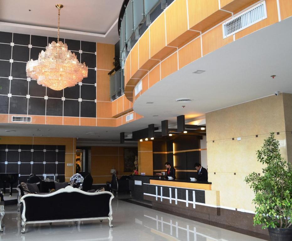 Big 8 Corporate Hotel Tagum Екстер'єр фото