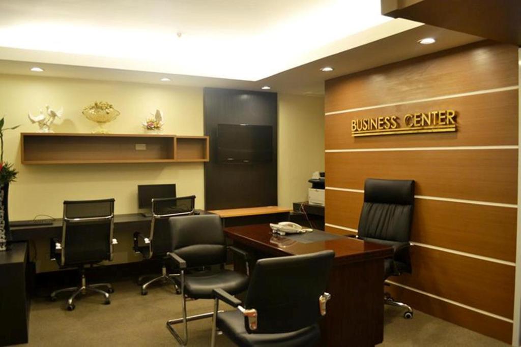 Big 8 Corporate Hotel Tagum Екстер'єр фото