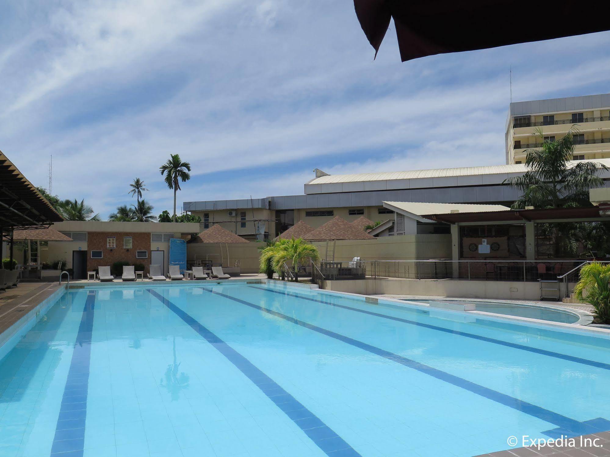 Big 8 Corporate Hotel Tagum Екстер'єр фото