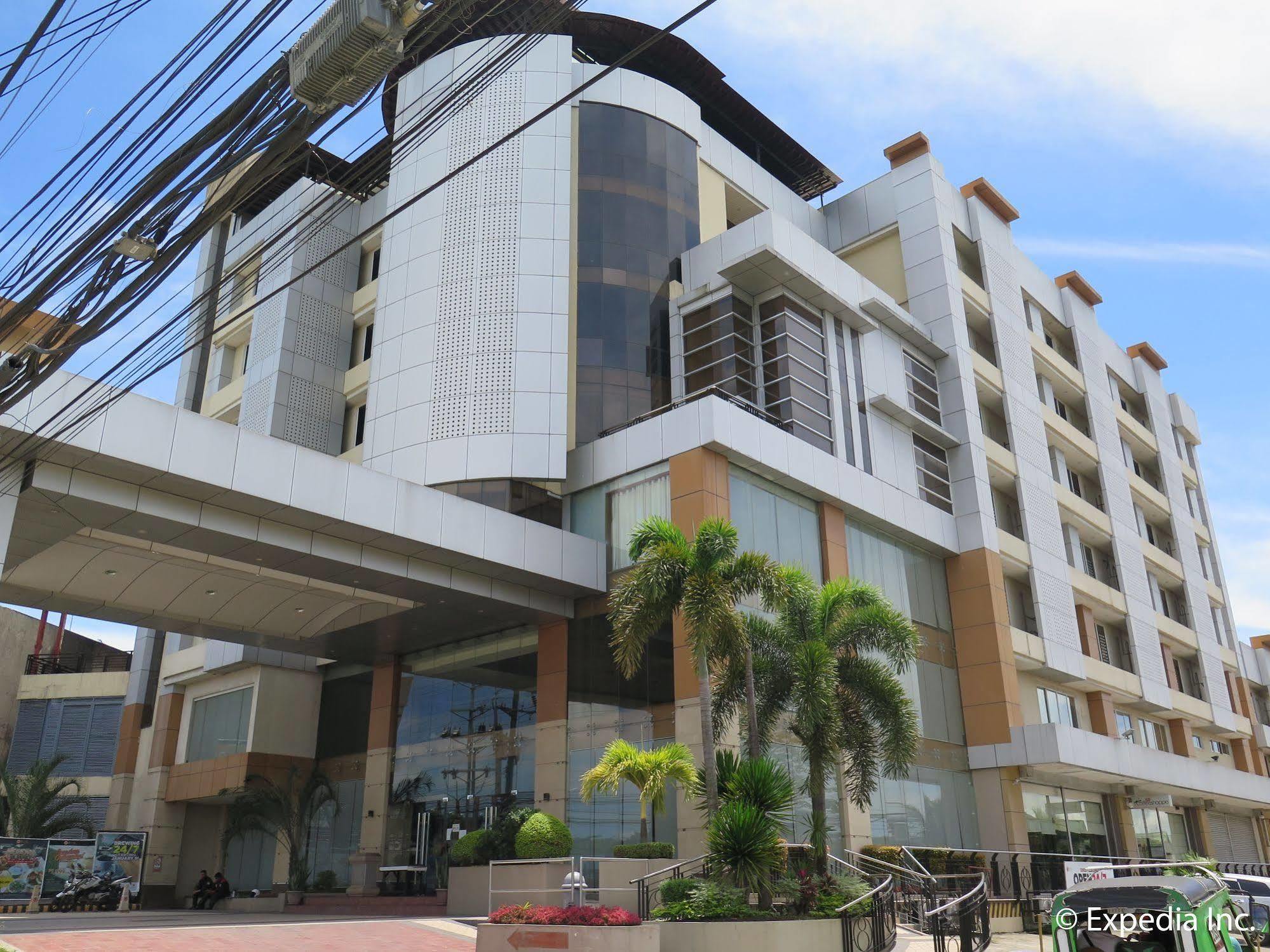 Big 8 Corporate Hotel Tagum Екстер'єр фото