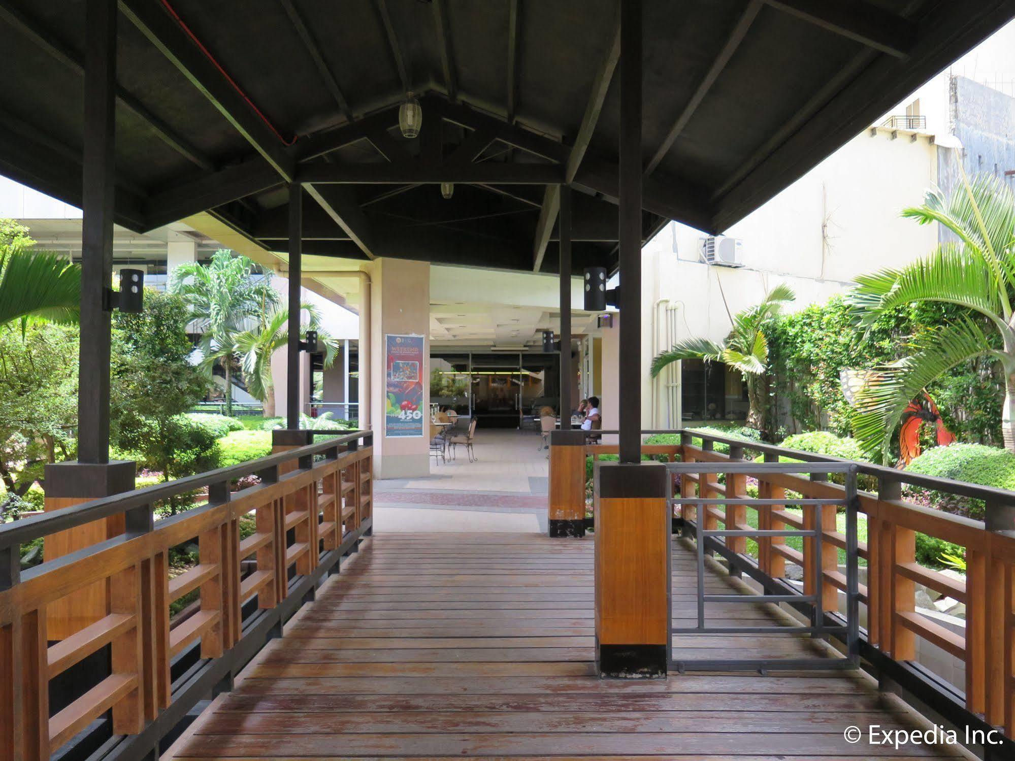 Big 8 Corporate Hotel Tagum Екстер'єр фото