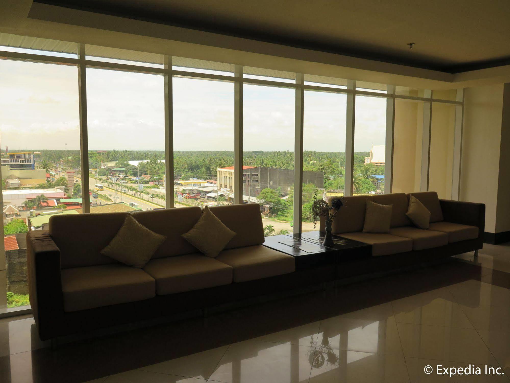Big 8 Corporate Hotel Tagum Екстер'єр фото
