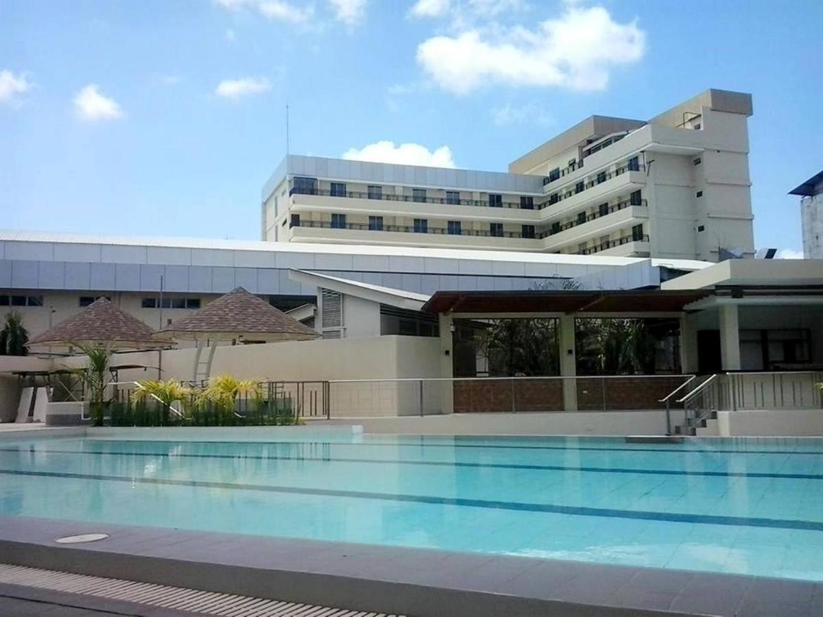Big 8 Corporate Hotel Tagum Екстер'єр фото